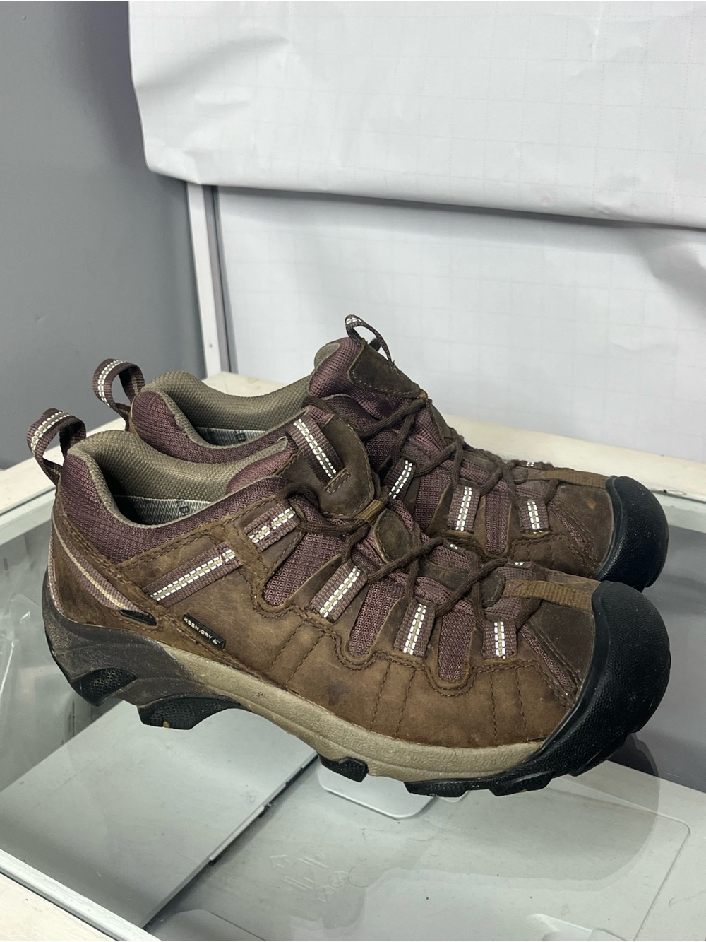 KEEN Targhee II Low Waterproof Brown Leather Hiking Shoes 5216-SBSR Women’s 9.5